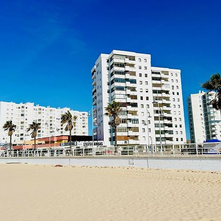 Gatu Arena " Preferente Mayores De 25 Anos Y Familias " 圣玛丽亚港 外观 照片