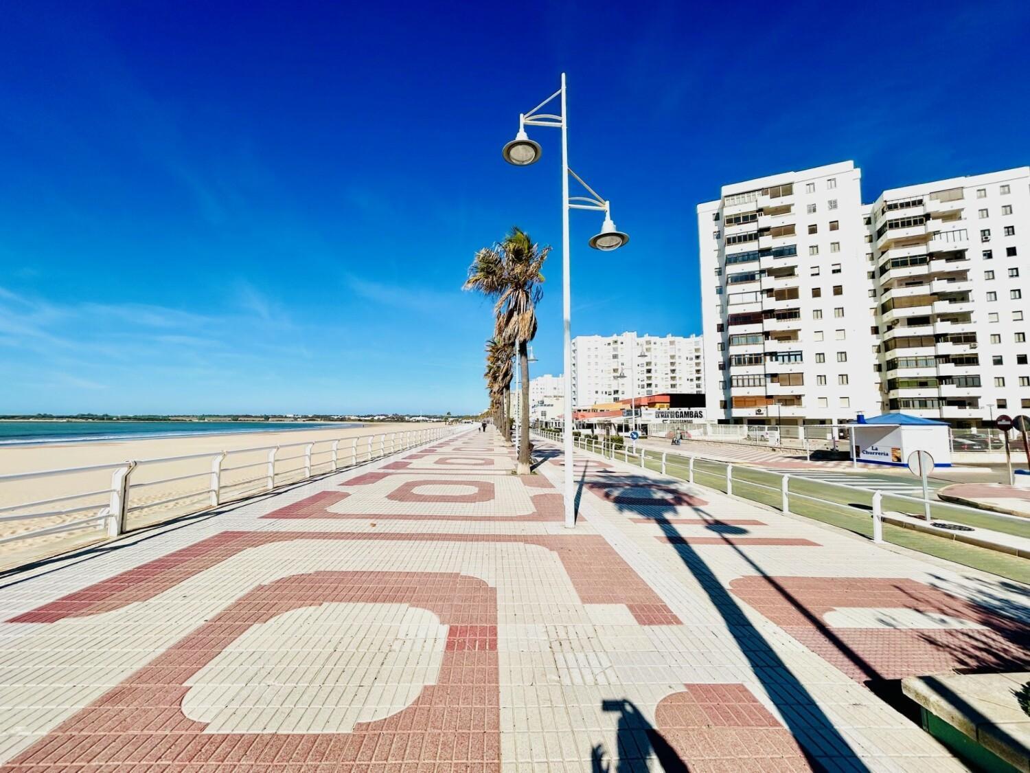 Gatu Arena " Preferente Mayores De 25 Anos Y Familias " 圣玛丽亚港 外观 照片
