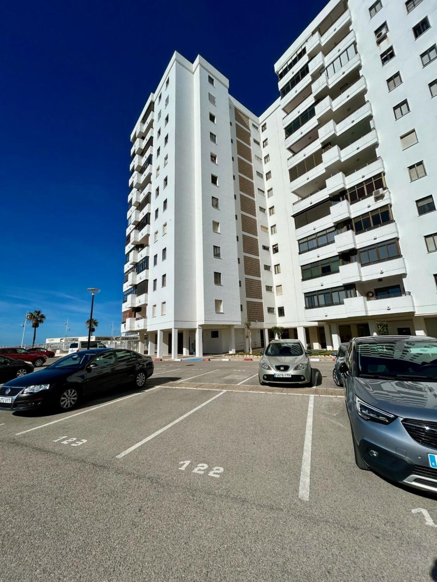 Gatu Arena " Preferente Mayores De 25 Anos Y Familias " 圣玛丽亚港 外观 照片